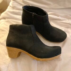 Dansko Maria Black Ankle Boots | size 7.5